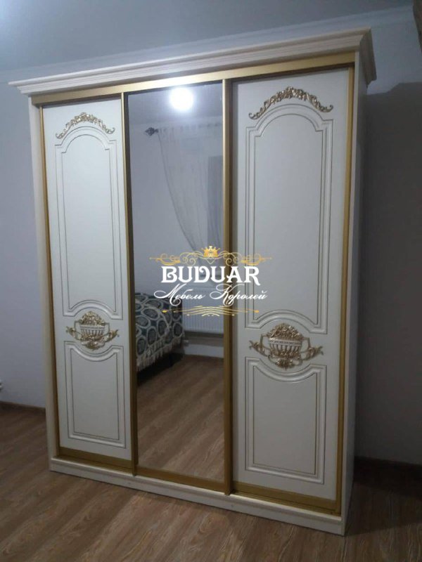 Шкаф-купе Простой 3-х дв. 180-235 см